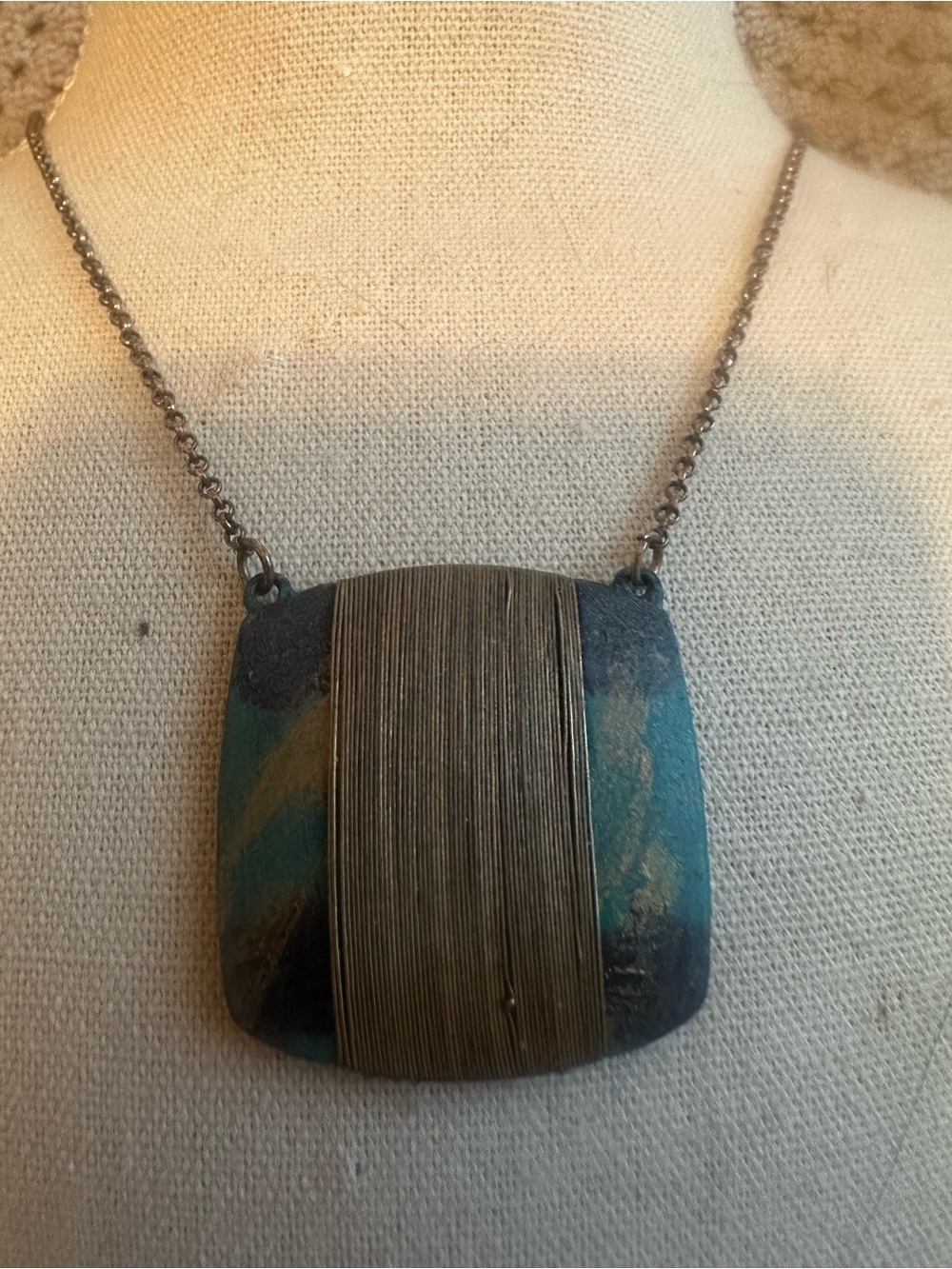 vertigo green /blue necklace